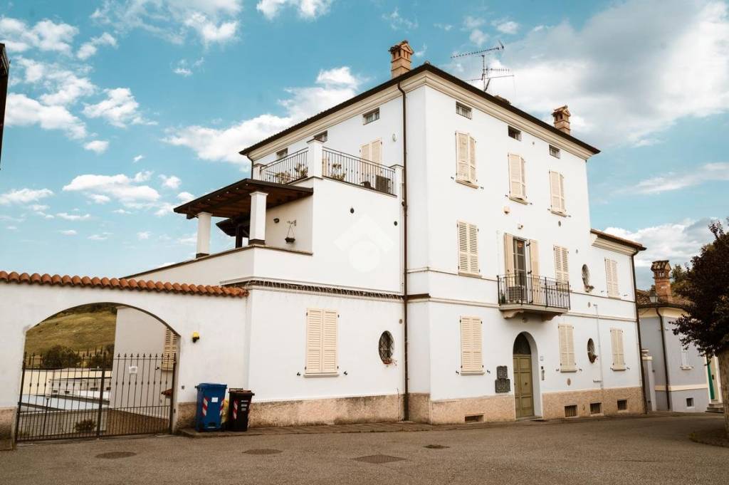 appartamento in vendita a Fornovo di Taro in zona Riccò