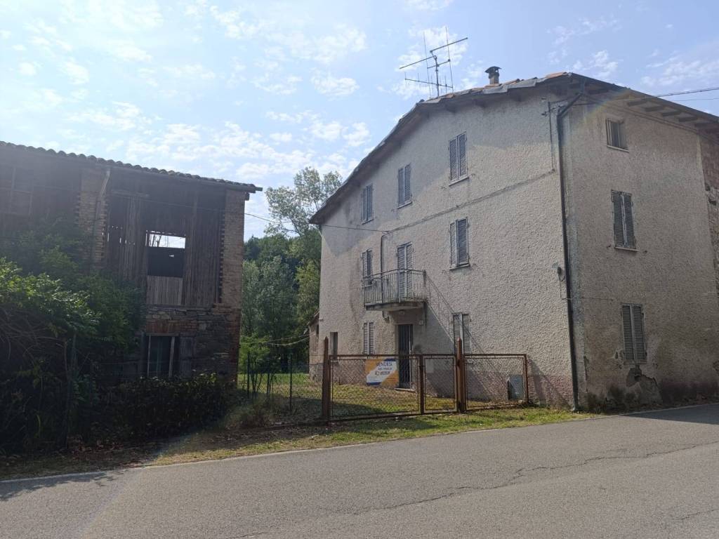 casa indipendente in vendita a Fornovo di Taro