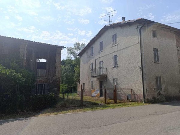 casa semindipendente in vendita a Fornovo di Taro in zona Sivizzano