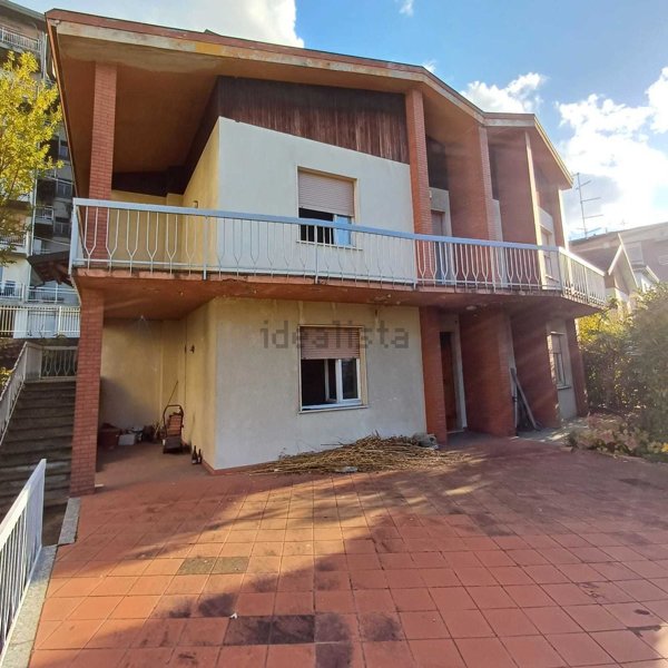 casa indipendente in vendita a Fornovo di Taro