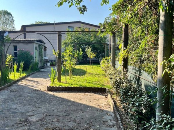 casa indipendente in vendita a Fornovo di Taro