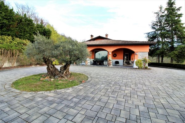 casa indipendente in vendita a Fornovo di Taro in zona Riccò