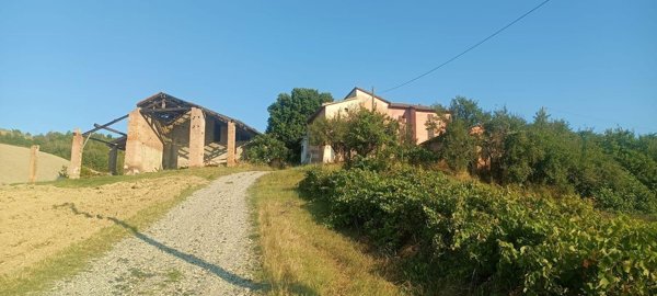 casa indipendente in vendita a Fornovo di Taro in zona Sivizzano