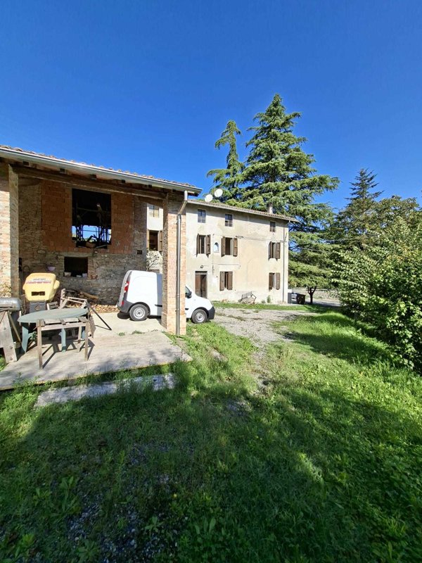 appartamento in vendita a Fornovo di Taro in zona Riccò