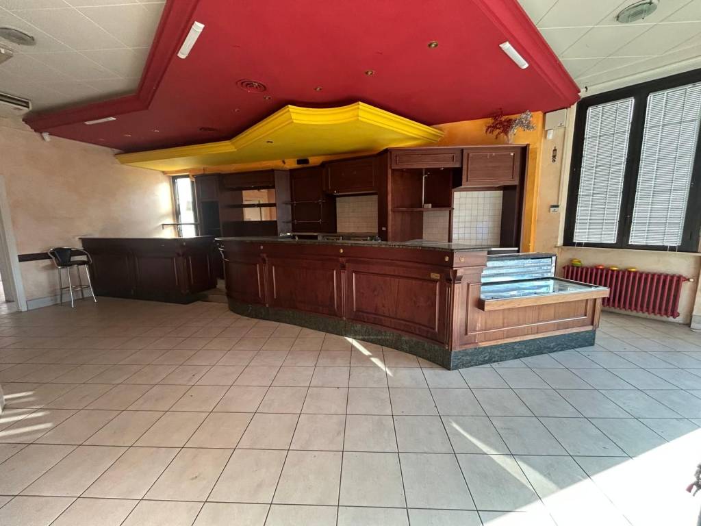 negozio in vendita a Fornovo di Taro