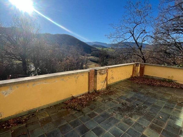 casa indipendente in vendita a Fornovo di Taro