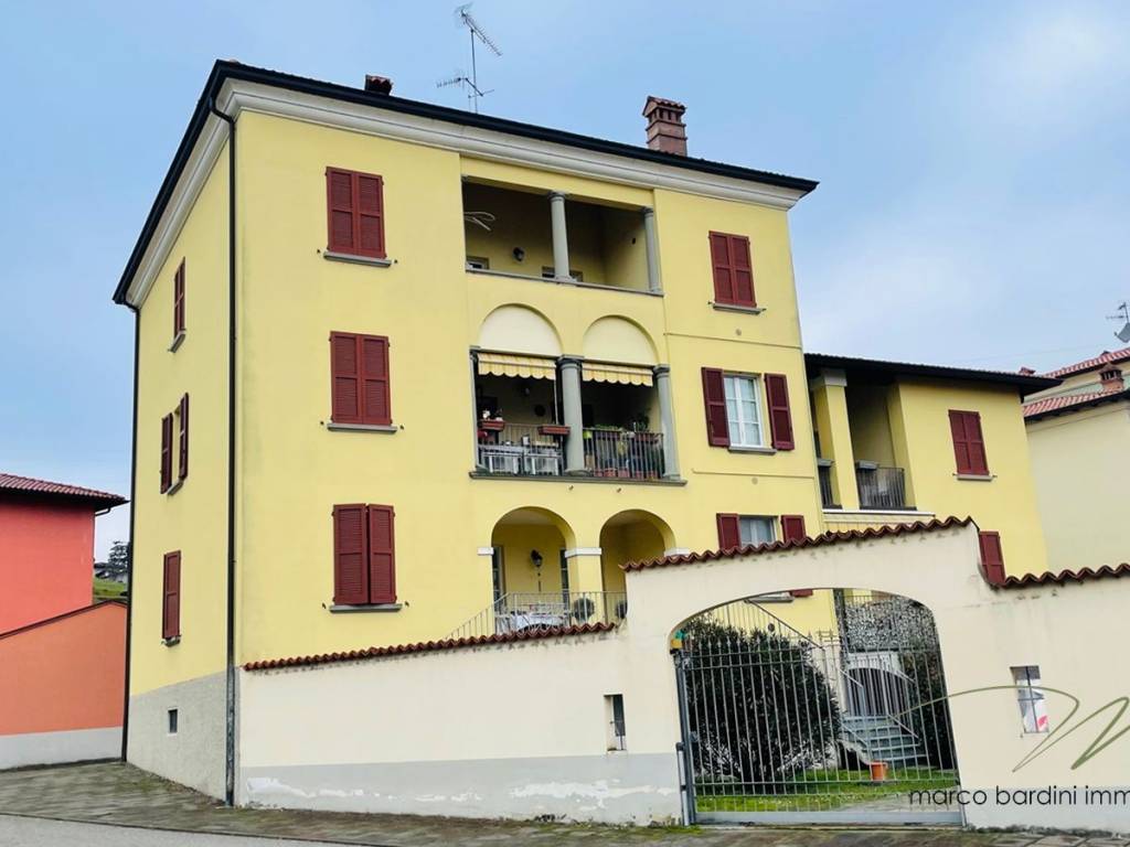 appartamento in vendita a Fornovo di Taro in zona Riccò