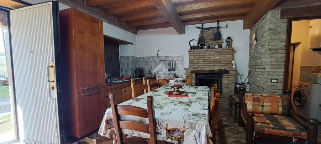 casa indipendente in vendita a Fornovo di Taro in zona Respiccio