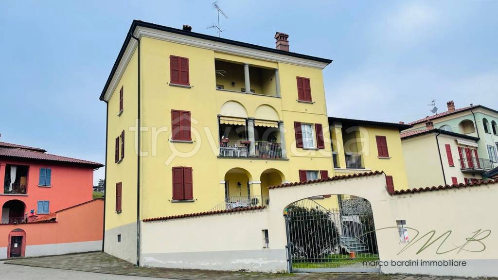 appartamento in vendita a Fornovo di Taro in zona Riccò