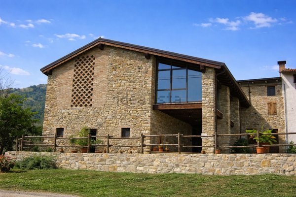 casale in vendita a Fornovo di Taro in zona Sivizzano