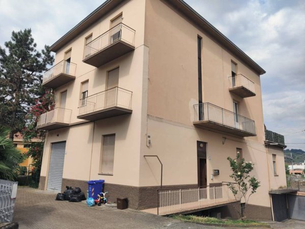 appartamento in vendita a Fornovo di Taro in zona Piazza