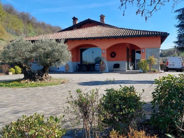 casa indipendente in vendita a Fornovo di Taro in zona Riccò