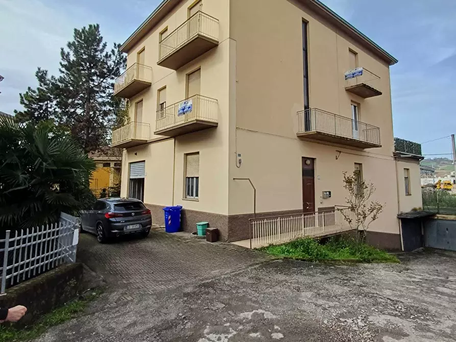 locale commerciale in vendita a Fornovo di Taro