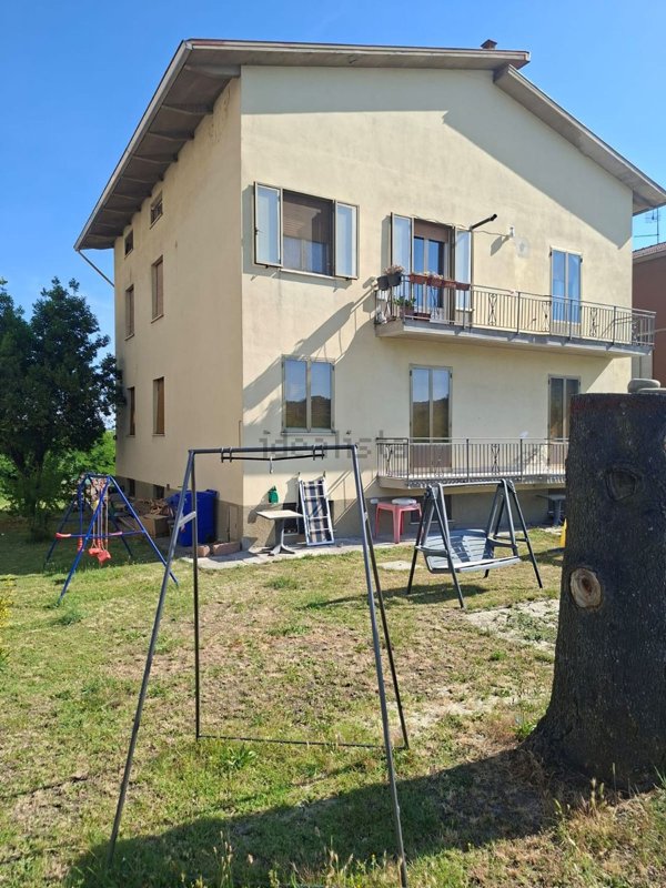 appartamento in vendita a Fornovo di Taro in zona Piazza