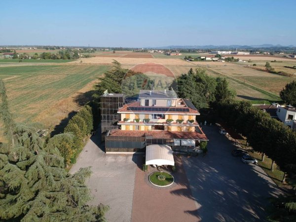 villa in vendita a Langhirano in zona Pilastro