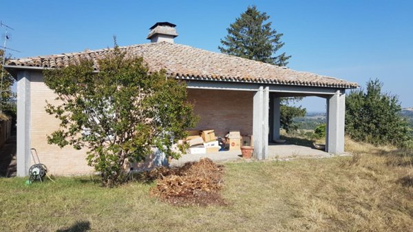 casa indipendente in vendita a Langhirano in zona Torrechiara