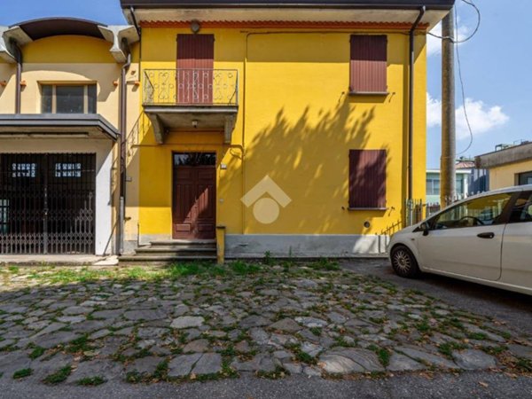 quadrivano in vendita a Langhirano in zona Pilastro