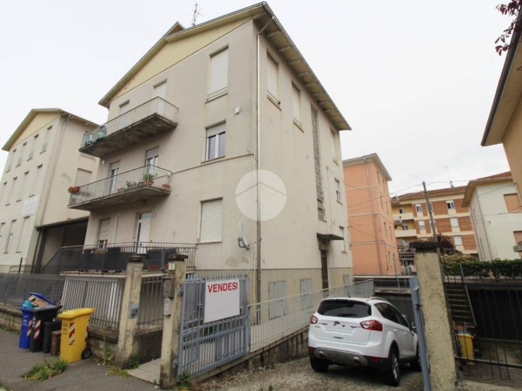 casa semindipendente in vendita a Langhirano