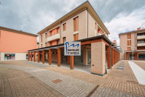 ufficio in vendita a Langhirano in zona Pilastro