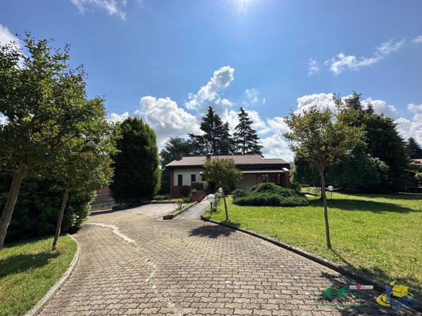 casa indipendente in vendita a Langhirano
