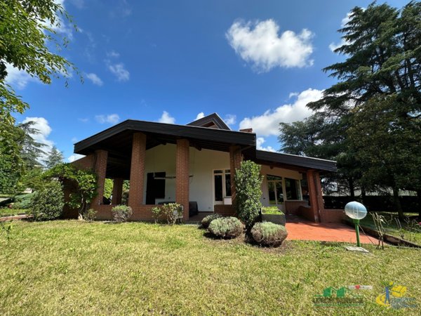 casa indipendente in vendita a Langhirano