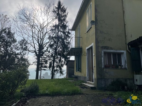 casa indipendente in vendita a Langhirano in zona Torrechiara