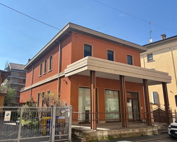 ufficio in vendita a Langhirano
