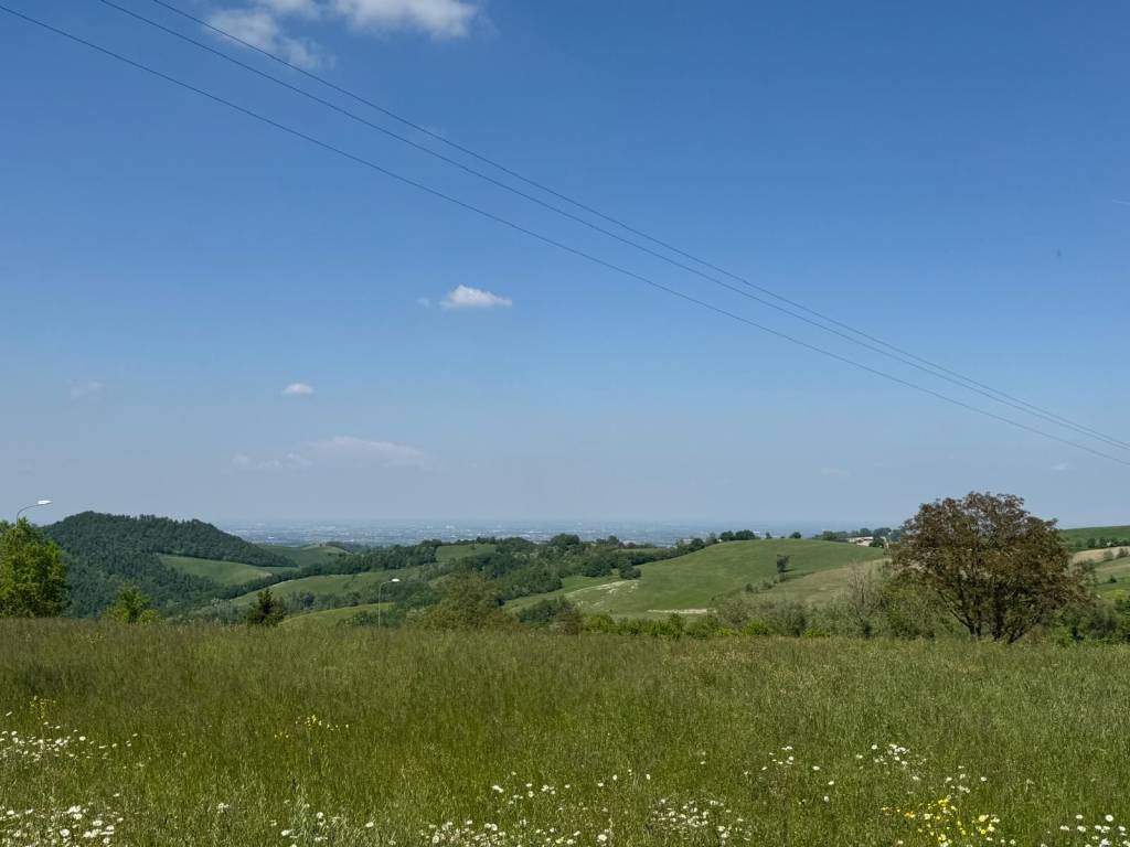 casa indipendente in vendita a Langhirano in zona Case Manfredelli