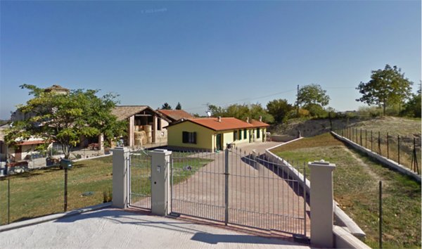 casa indipendente in vendita a Langhirano in zona Tordenaso
