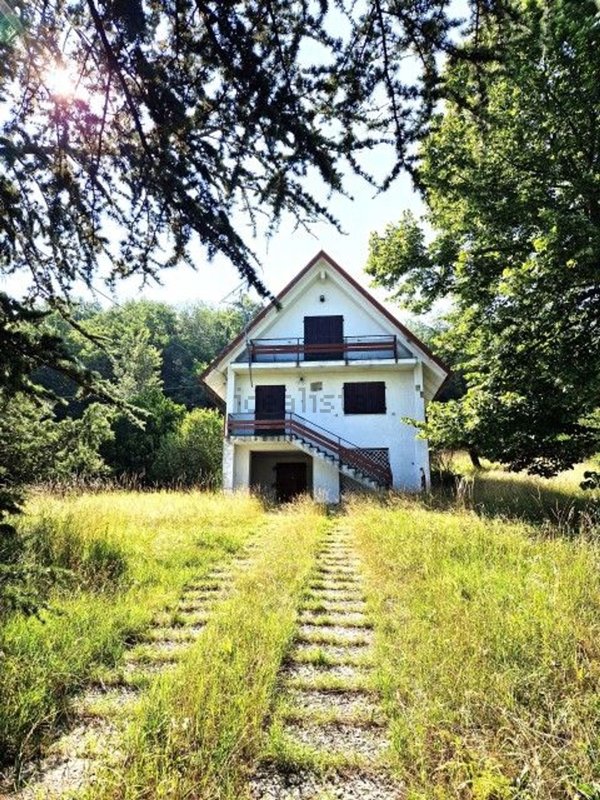 villa in vendita a Langhirano in zona Tordenaso