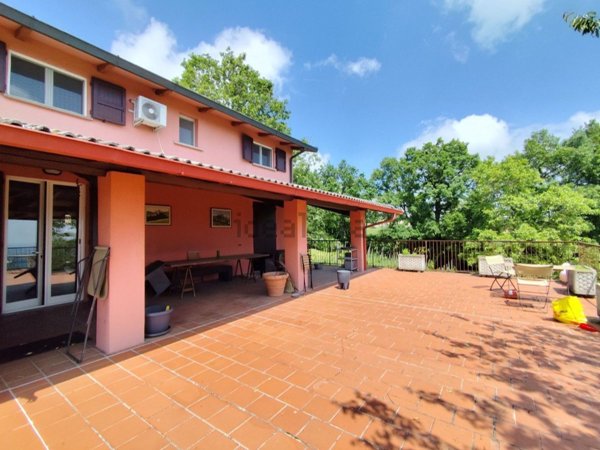 casa indipendente in vendita a Langhirano