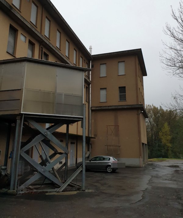 capannone in vendita a Langhirano