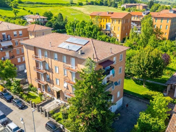 appartamento in vendita a Langhirano in zona Cascinapiano