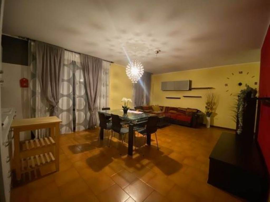 appartamento in vendita a Langhirano in zona Pastorello