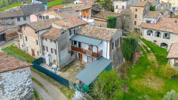 appartamento in vendita a Langhirano
