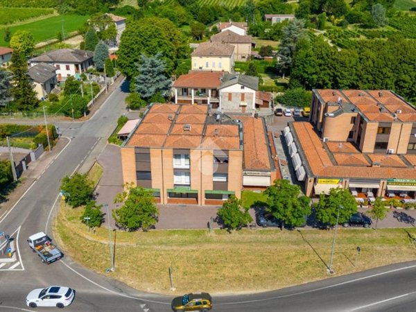 appartamento in vendita a Langhirano in zona Torrechiara