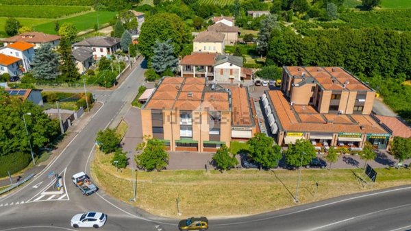 appartamento in vendita a Langhirano in zona Torrechiara