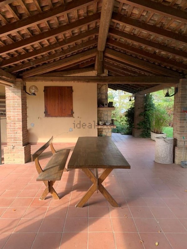 casa indipendente in vendita a Langhirano in zona Torrechiara