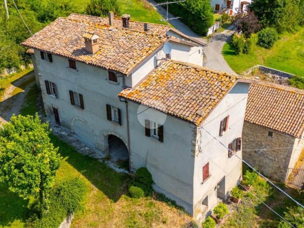 casa indipendente in vendita a Langhirano in zona Valle di Castrignano