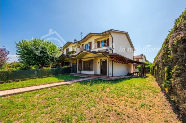 casa indipendente in vendita a Langhirano
