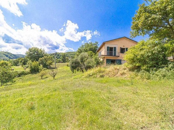 casa indipendente in vendita a Langhirano in zona Tabbiano