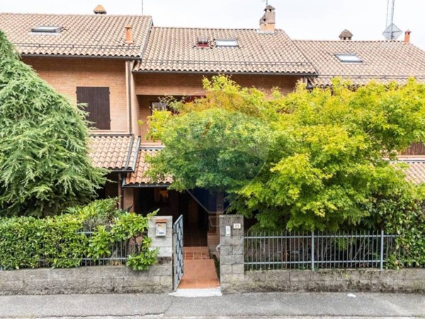 casa indipendente in vendita a Langhirano