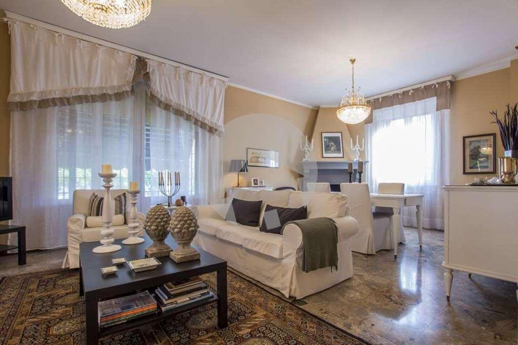 casa indipendente in vendita a Langhirano