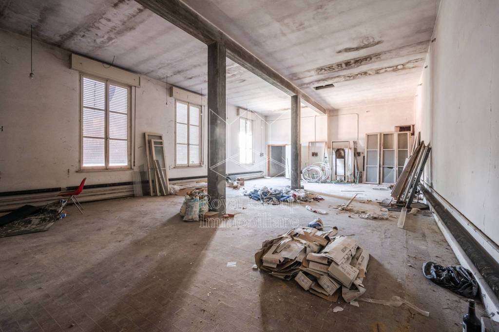 locale di sgombero in vendita a Langhirano