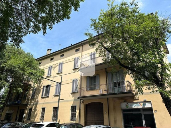 ufficio in vendita a Langhirano