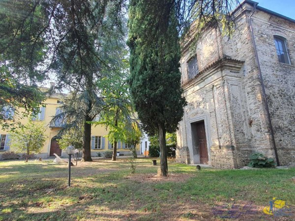 casa indipendente in vendita a Langhirano in zona Pilastro