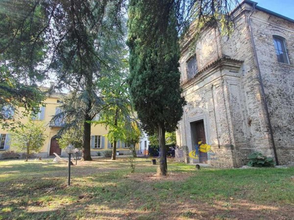 casa indipendente in vendita a Langhirano in zona Pilastro