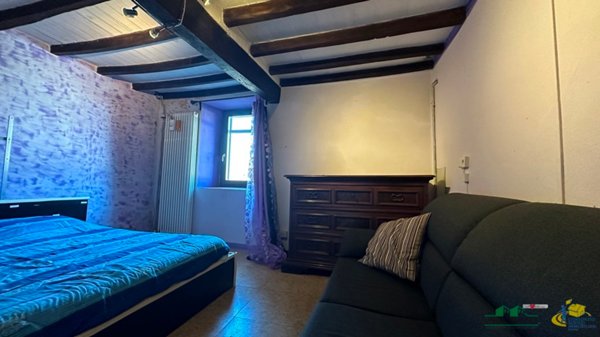 casa indipendente in vendita a Langhirano in zona Tordenaso