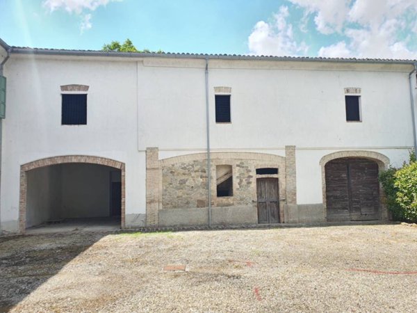 casa indipendente in vendita a Langhirano in zona Pilastro