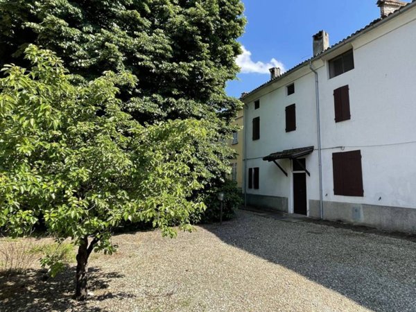 casa indipendente in vendita a Langhirano in zona Pilastro